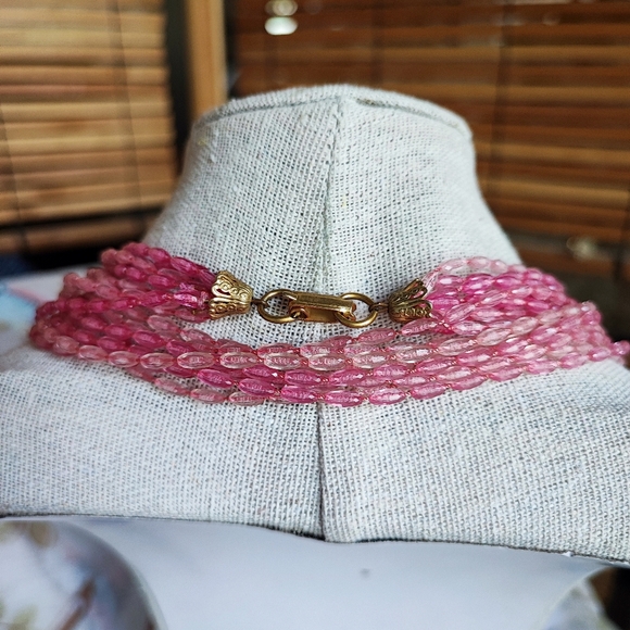 Shades of Pink Featherweight 8 Strand Plastic Vintage Jewelry Flapper Necklace - Picture 3 of 6